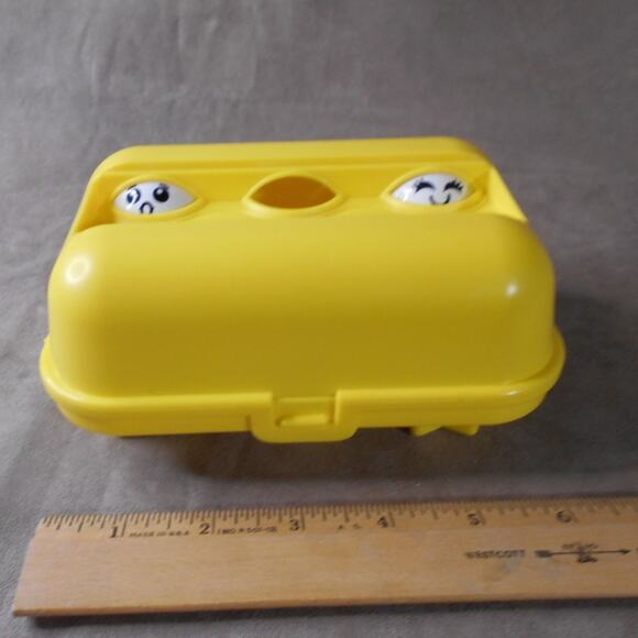 Kidoozie Peek N Peep Eggs in Carton Matching & Sorting Fun Missing 1 Egg - Picture 6 of 9